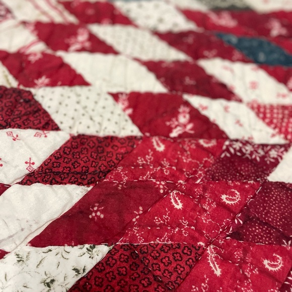 Pottery Barn Noelle Star Handcrafted Applique Quilt King with shams - Picture 8 of 15